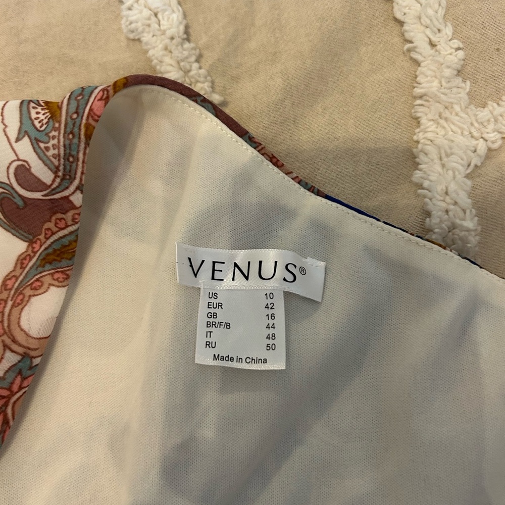 VENUS One-Shoulder Paisley Dress in Blue and Brown - Picture 4 of 6